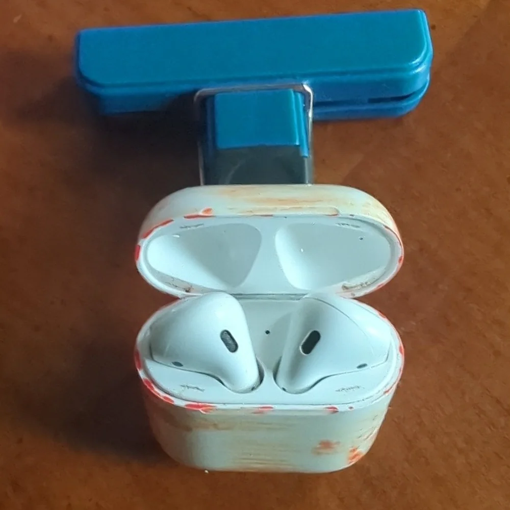 🎧 Apple AirPods (2nd Generation) - Custom Painted Charging Case